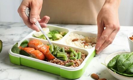 nutritional correction to lose weight in the stomach and sides